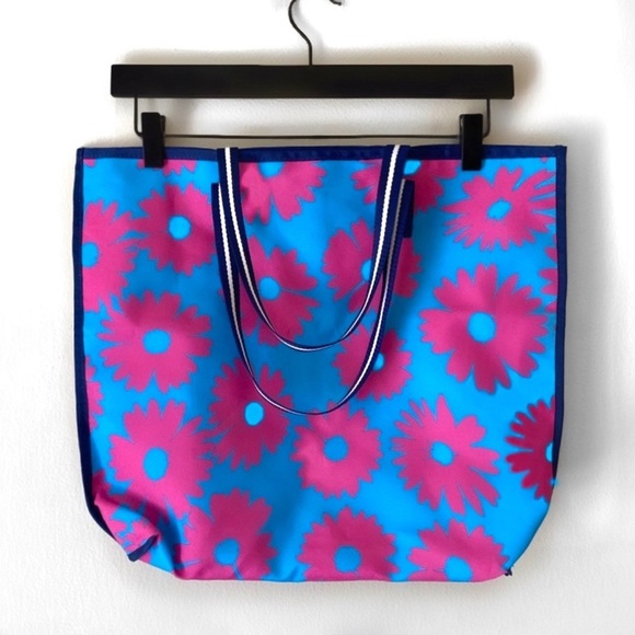 Estée Lauder Limited Edition Tote Bag - Picture 6 of 9